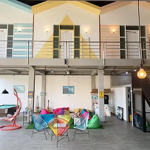 بيت شباب Hut