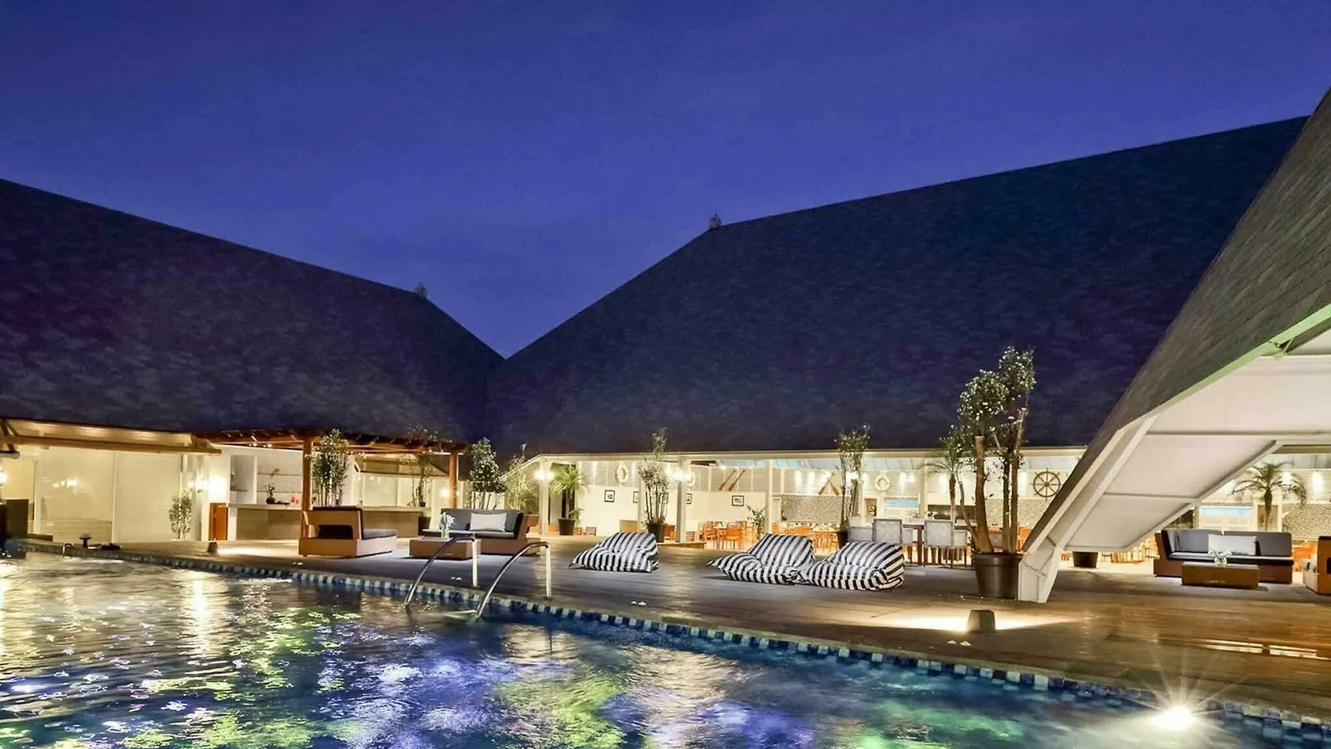 The Kuta Beach Heritage Hotel - Managed By Accor 5*, Кута